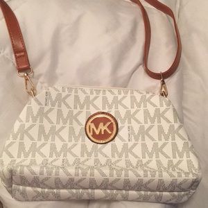 michael kors small purse